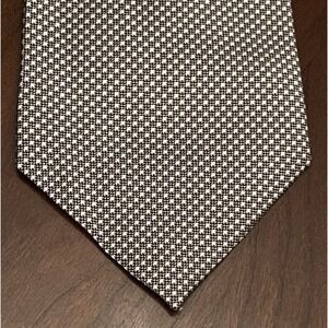 Embassy Row Gray 100% Silk Men’s Neck Tie Made In USA